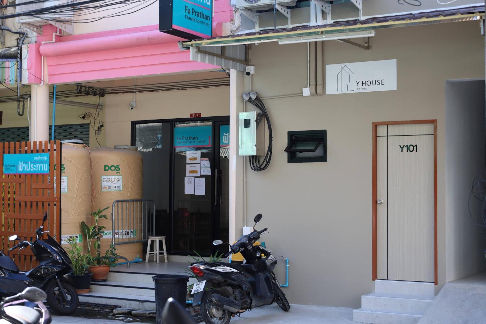 Y House Patong旅舍 外观 照片